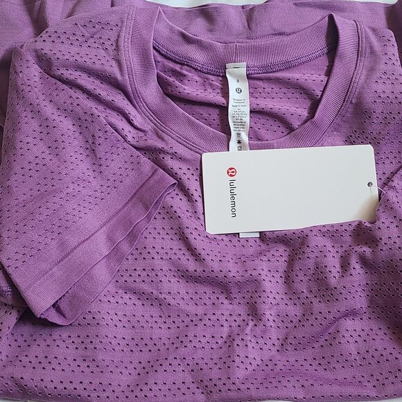 New Lululemon train to be short sleeve wisteria purple size 8 - Picture 2 of 4